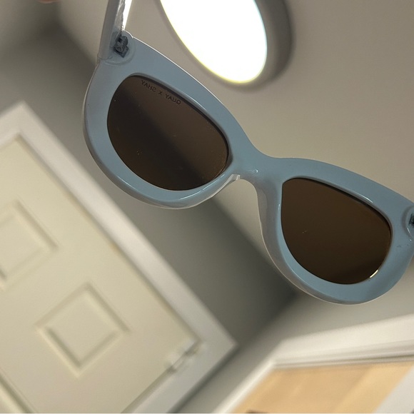 Quay Australia X Shay Mitchell Jinx White Cat Eye Womens Sunglasses Bronze Lens - Picture 10 of 11